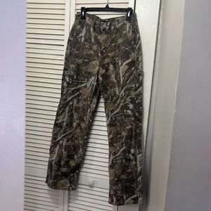 NWOT women’s camo pants